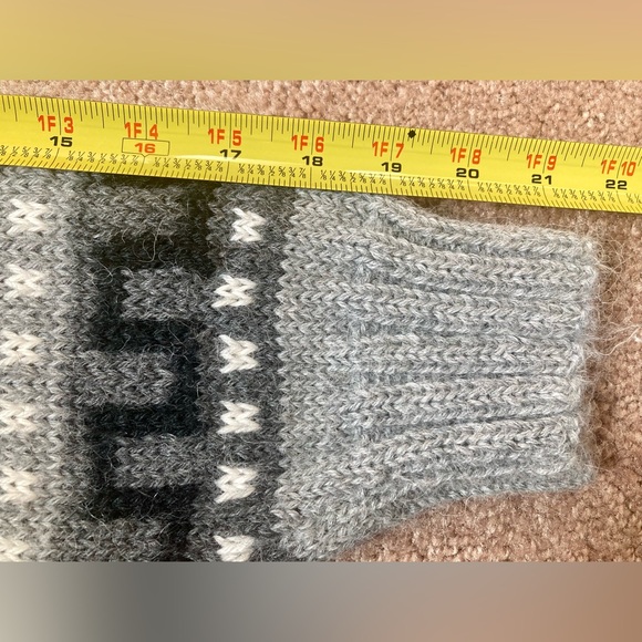 Unisex Alpaca Wool Sweater M/L Hand Knit Peru Alpakina Pullover Gray Black Cozy - Picture 12 of 14